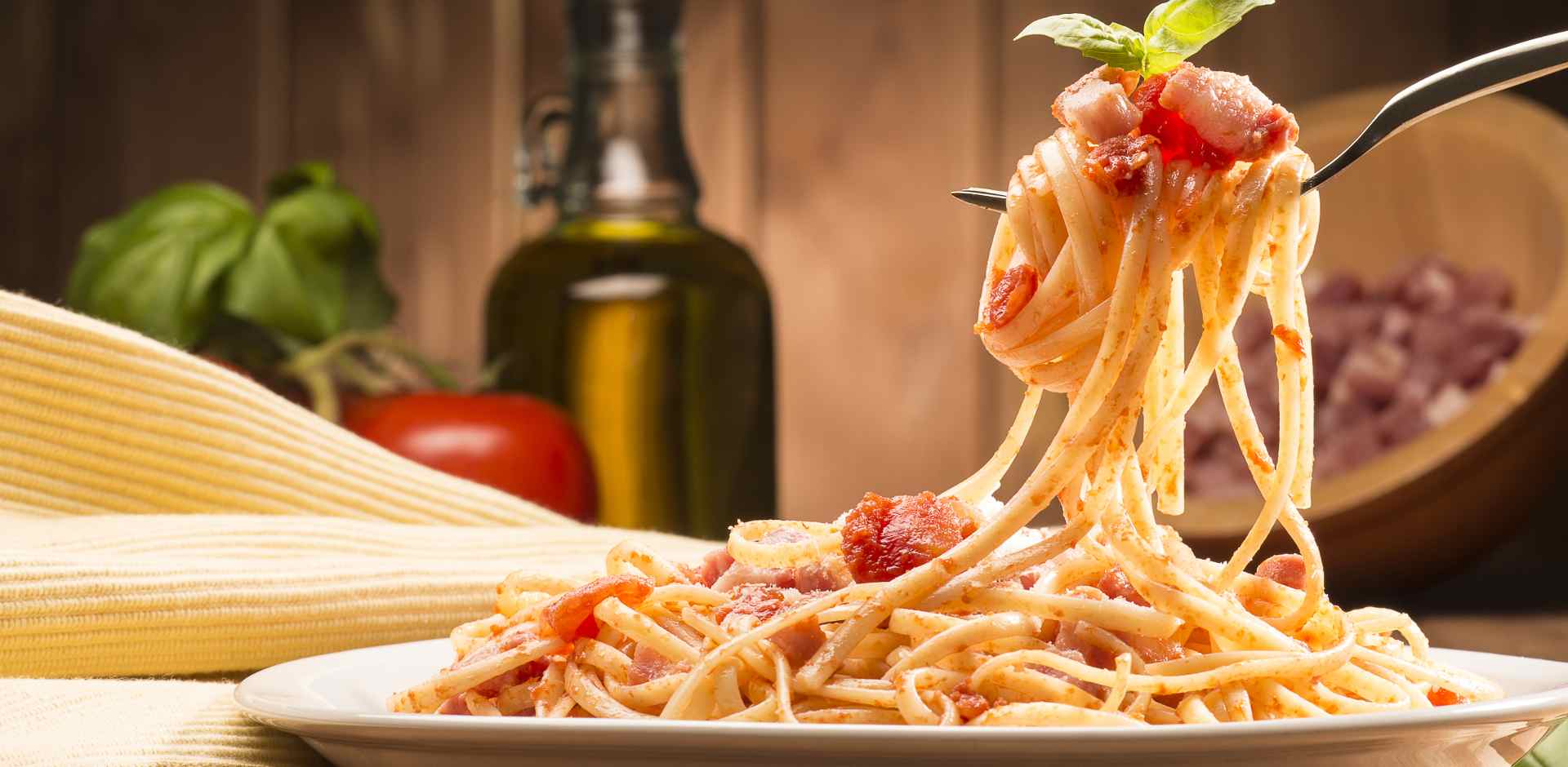 Pasta Spaghetti al pomodoro Durum Wheat - spaghetti with tomatoes - Gustorotondo - Italian Food Boutique