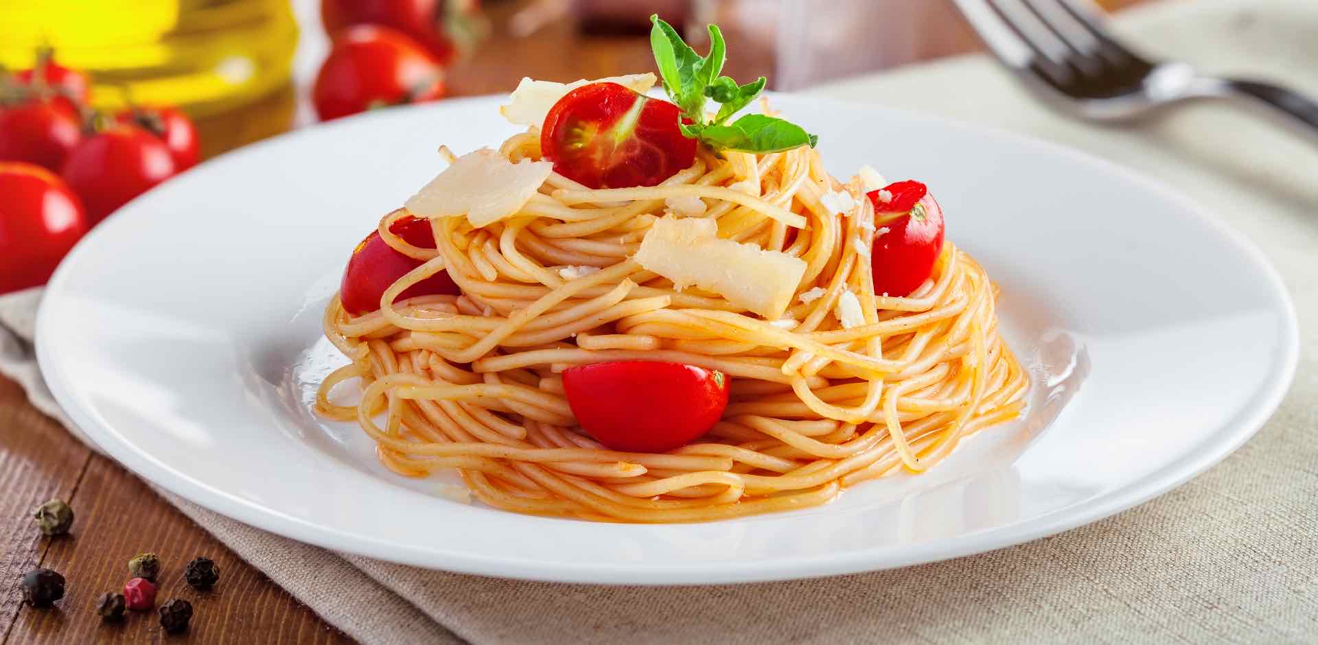 pasta pomodoro basilico - pasta tomatoes basil - Gustorotondo Italian food boutique - I migliori cibi online - Best Italian food online