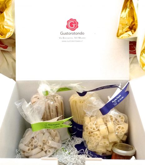 Confezione regalo Gustorotondo apertura esempio - Gustorotondo Gift Box opening example - Confezione regalo Gustorotondo - Gustorotondo Italian food boutique - I migliori cibi online - Best Italian foods online - spesa online