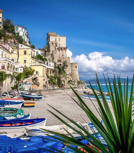 Cetara - costiera amalfitana - spiaggia mare barche - Gustorotondo