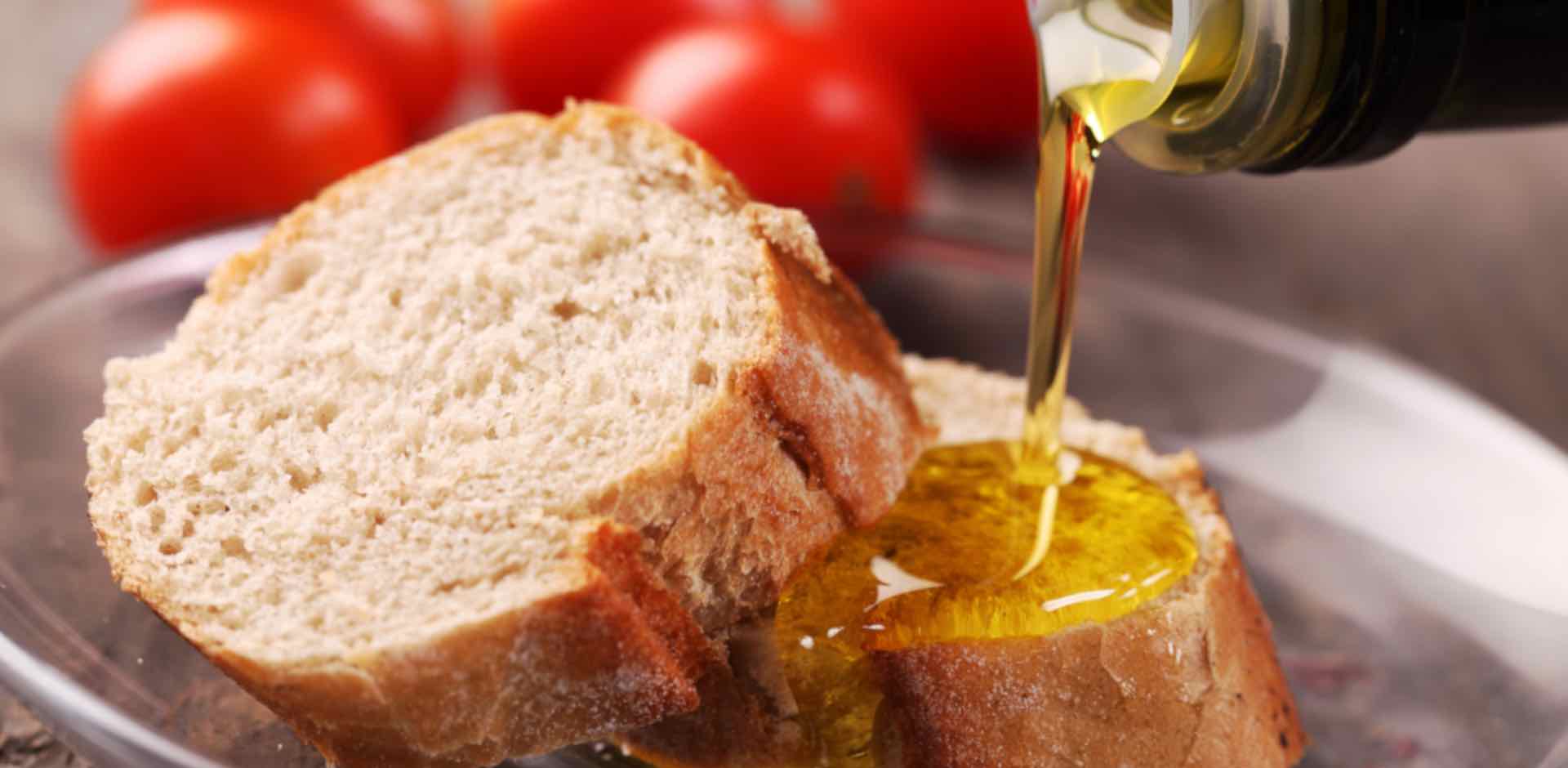 Olio-extravergine-pane-Gustorotondo